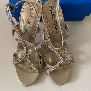 De Blossom Collection Gold Glitter Rhinestone Heels Size 9 New Pageant Formal